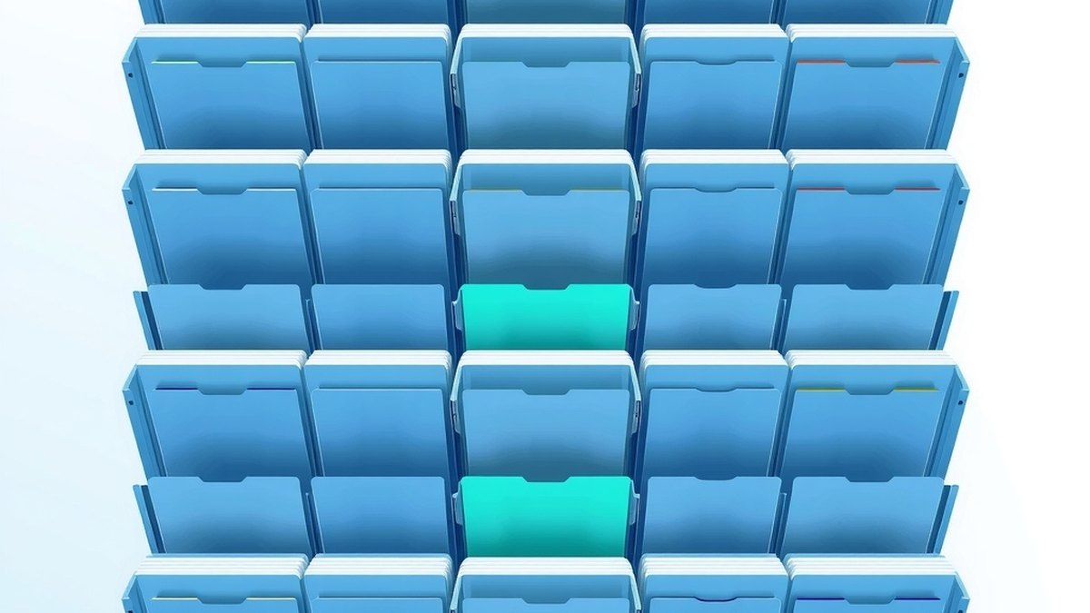 Représentation visuelle d'une base de données clients triée et segmentée avant l'envoi d'un emailing