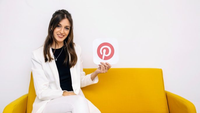 Découvrez comment améliorer votre SEO sur Pinterest avec nos conseils pour optimiser votre profil, utiliser des Rich Pins, et créer des épingles vidéos.